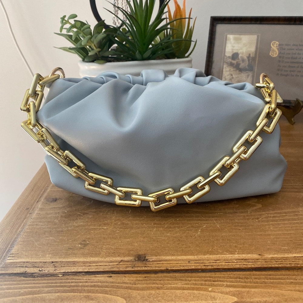 Faux Leather‎ Manhattan Girl Chain Link Clutch - Light Blue/Gray - BRAND NEW